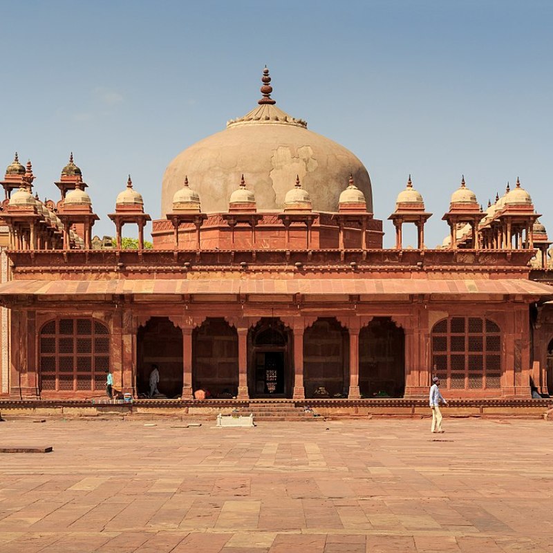 Golden Triangle tour package with Varanasi